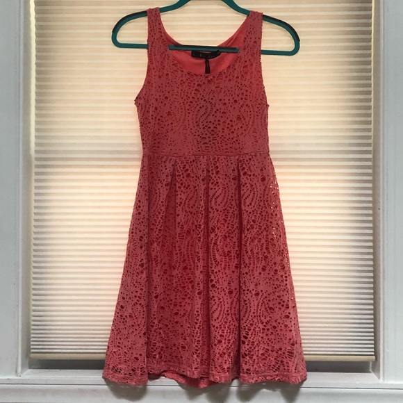Pink eyelet dress - Picture 1 of 5